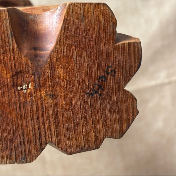 Antique Chinese Wood Carving, Wise Man with big Fish and Jug - Picture 5 of 7